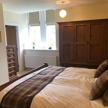 Loch Ness Moat House Apartments Fort Augustus Exterior photo